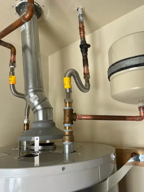 Water heater installation and plumbing repair in Green Briar